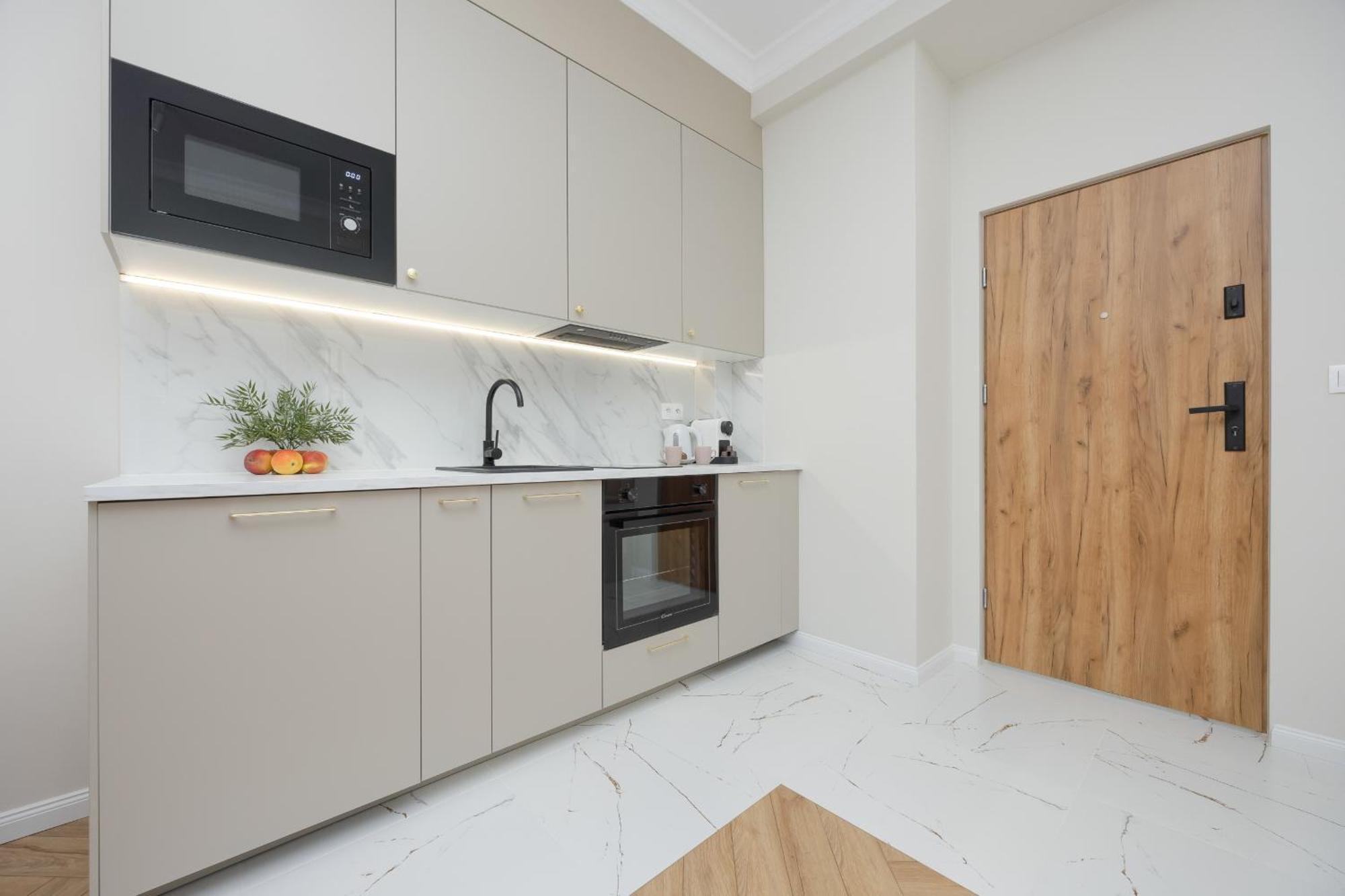 Elegant Grojecka In By Renters Appartamento